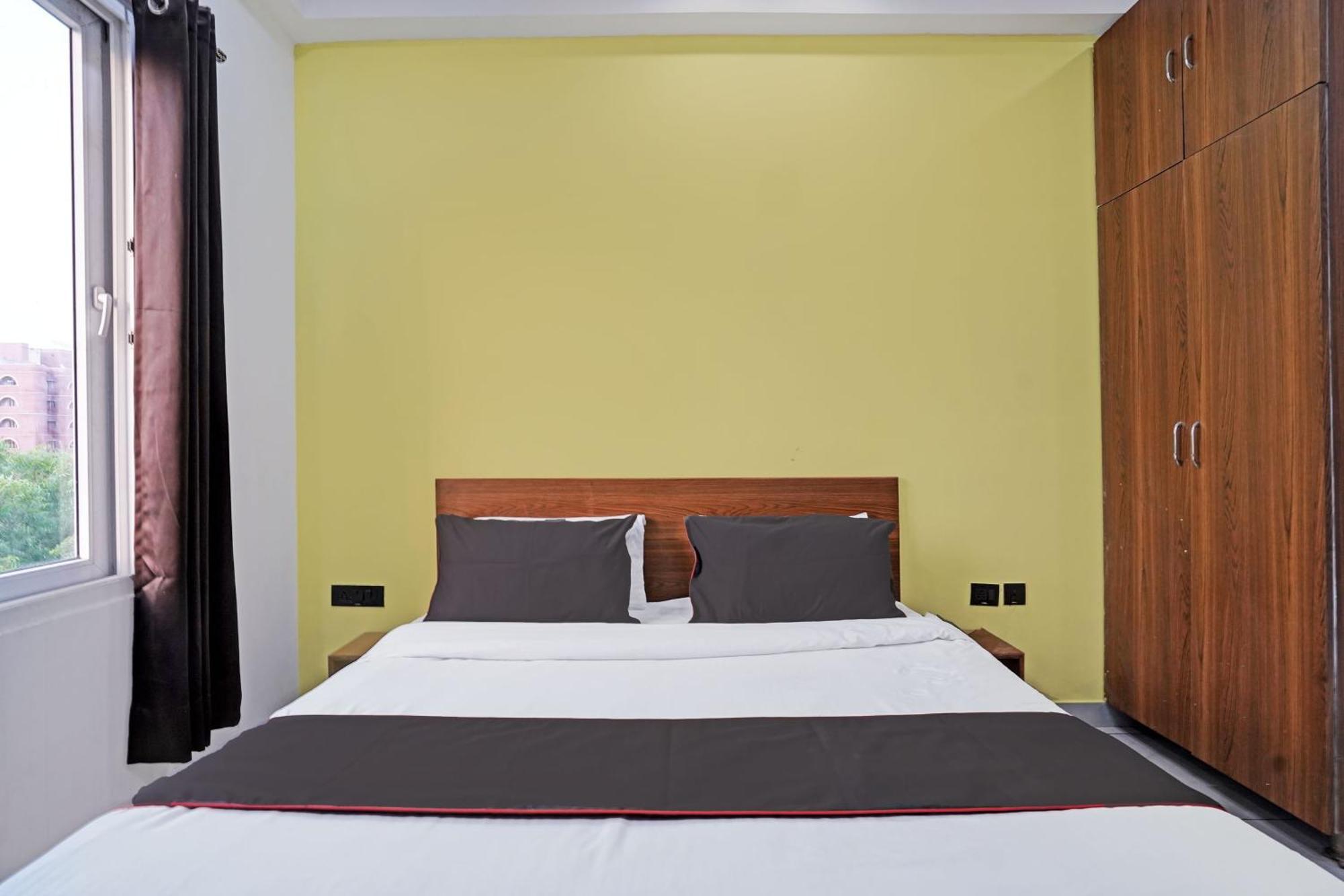 Hotel O Golden Admire Noida Luaran gambar