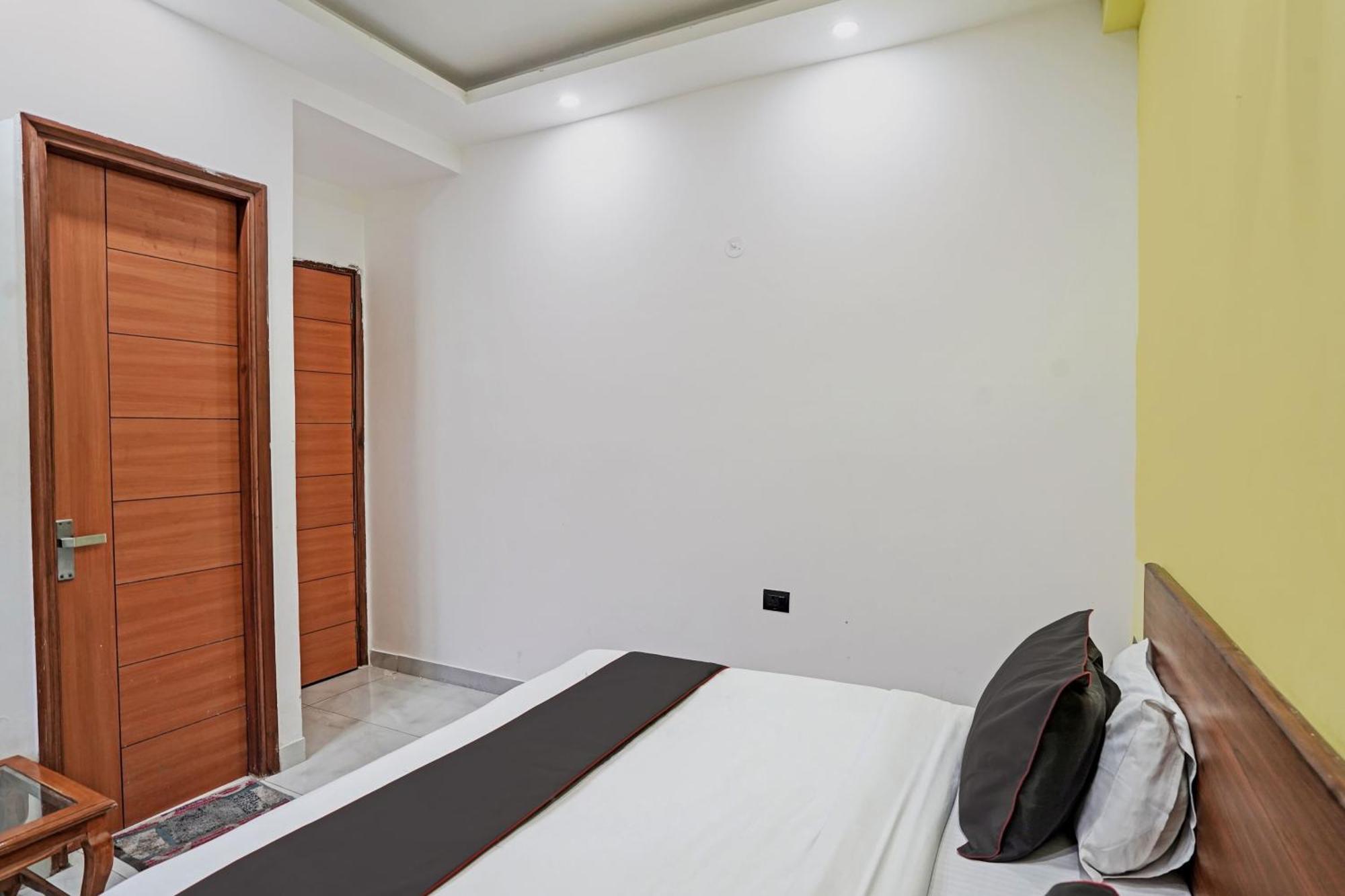 Hotel O Golden Admire Noida Luaran gambar