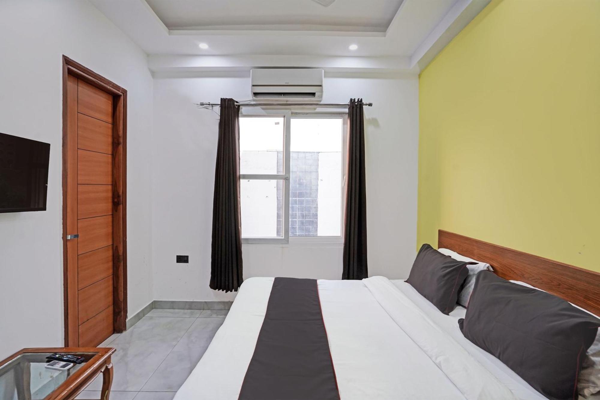 Hotel O Golden Admire Noida Luaran gambar