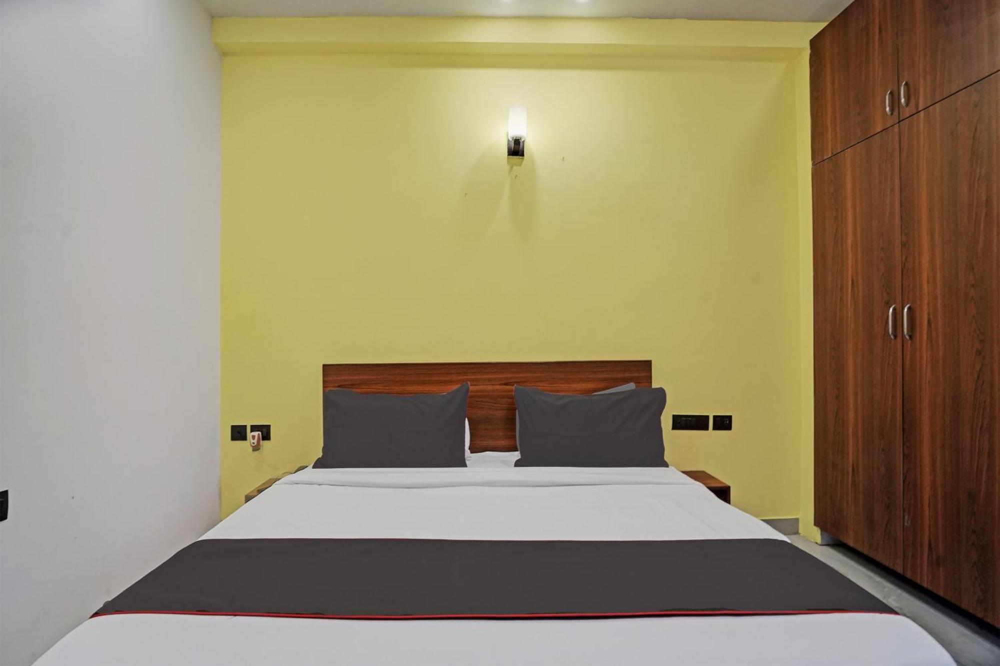 Hotel O Golden Admire Noida Luaran gambar