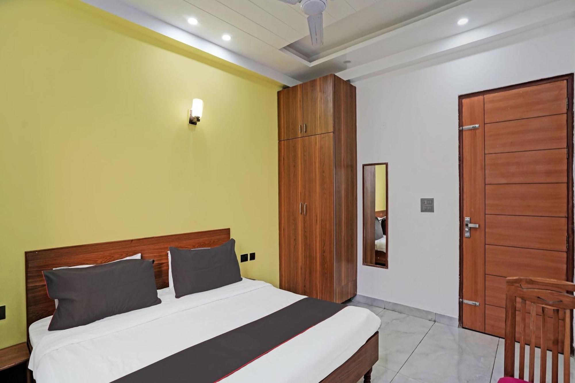 Hotel O Golden Admire Noida Luaran gambar